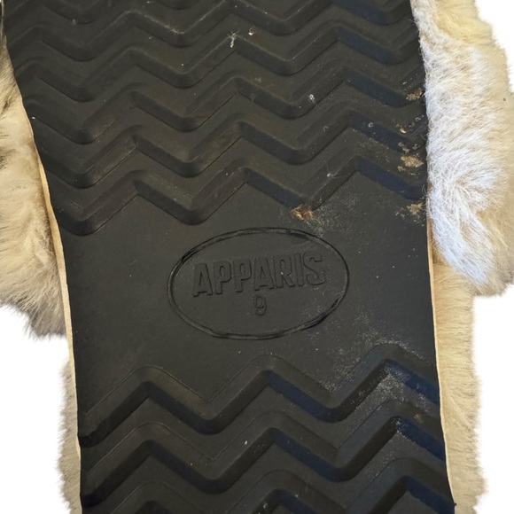 APPARIS Diana Slippers Shoes in Latte Fuzzy Cream Ivory Tan Slip On Sleep Cozy 9 - Picture 6 of 9